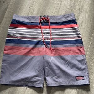 Vineyard Vines men’s board shorts size 32